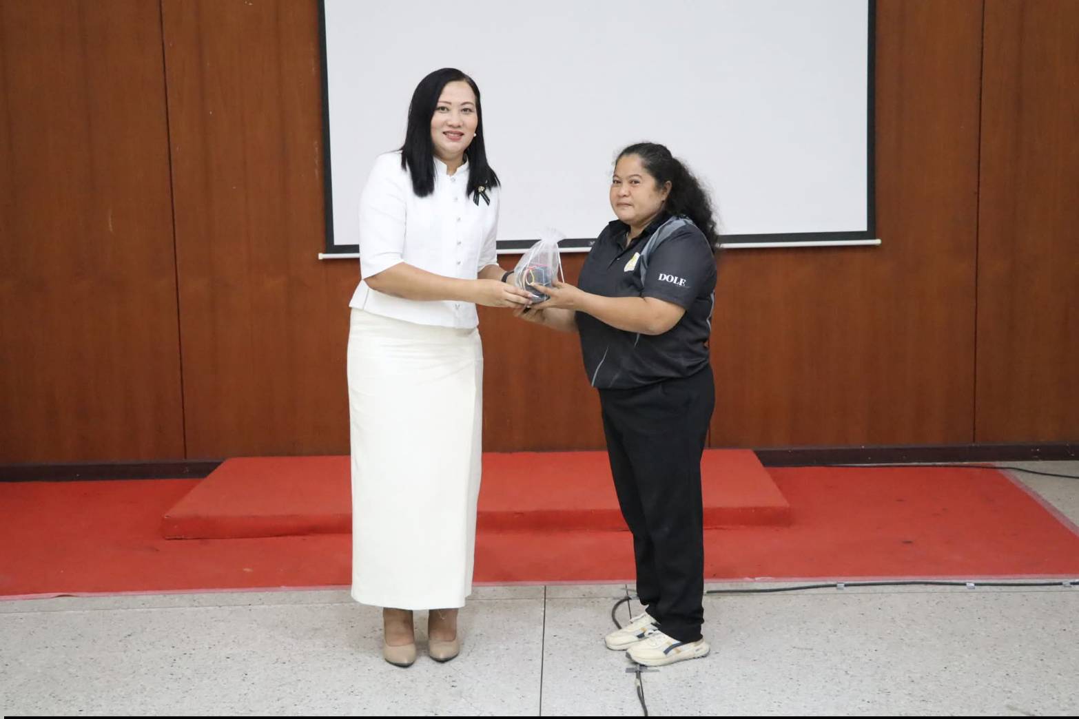 title - ศูนย์ส่งเสริมและพัฒนาอาชีพเสริมนอกภาคการเกษตร (ศพส.) จัดกิจกรรมปฐมนิเทศผู้เข้ารับการฝึกอบรมหลักสูตรศิลปหัตถกรรมระยะยาว ประจำปีงบประมาณ พ.ศ. 2570 
